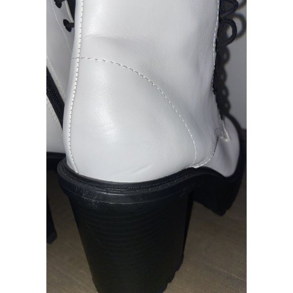 Soda Lace Up Combat Booties Chunky Heel Lug Sole Platform Sz 8.5M, Halloween - Picture 8 of 12